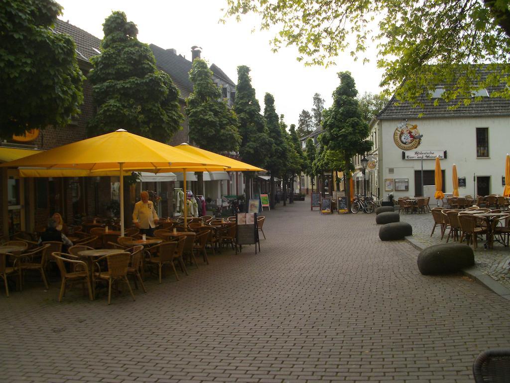 Ferienhaus Burgblick Brueggen Номер фото